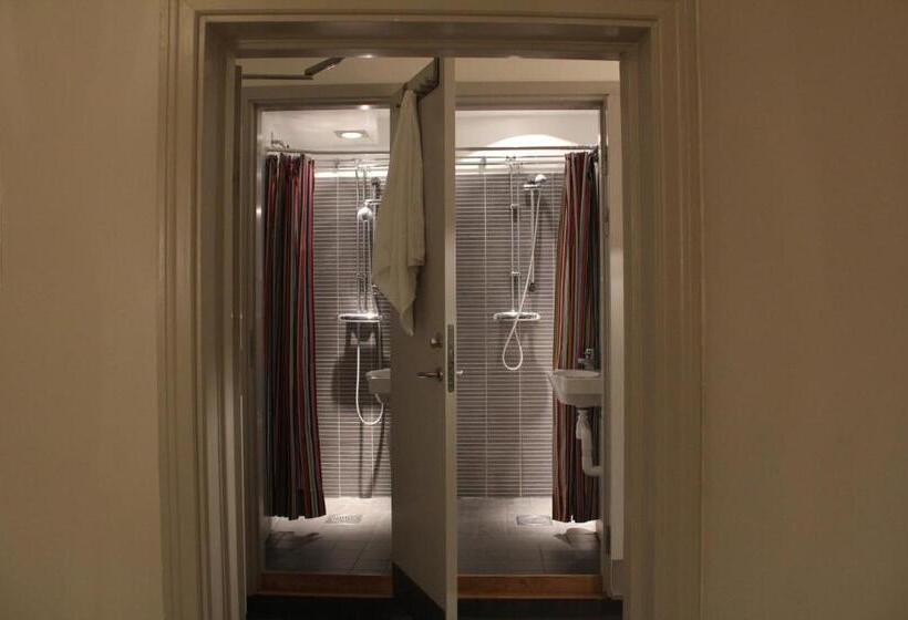 מיטה בחדר משותף, Castanea Old Town Hostel