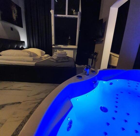 Люкс Повышенной Комфортности, Apartament Z Jacuzzi Kraków Rynek