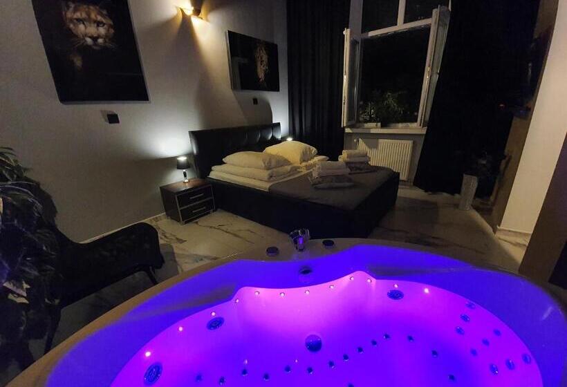 Люкс Повышенной Комфортности, Apartament Z Jacuzzi Kraków Rynek