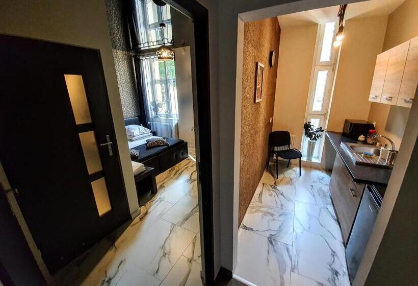 Люкс Кровать Кинг, Apartament Z Jacuzzi Kraków Rynek