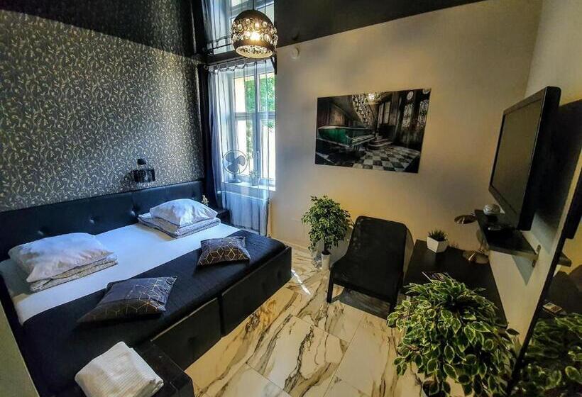 Люкс Кровать Кинг, Apartament Z Jacuzzi Kraków Rynek