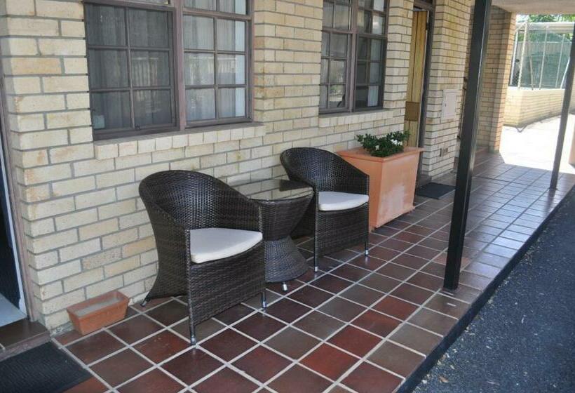 غرفة ديلوكس, In Town Motor Inn