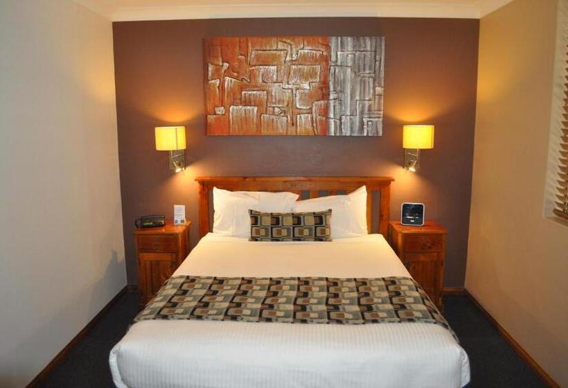 غرفة تنفيذية, In Town Motor Inn