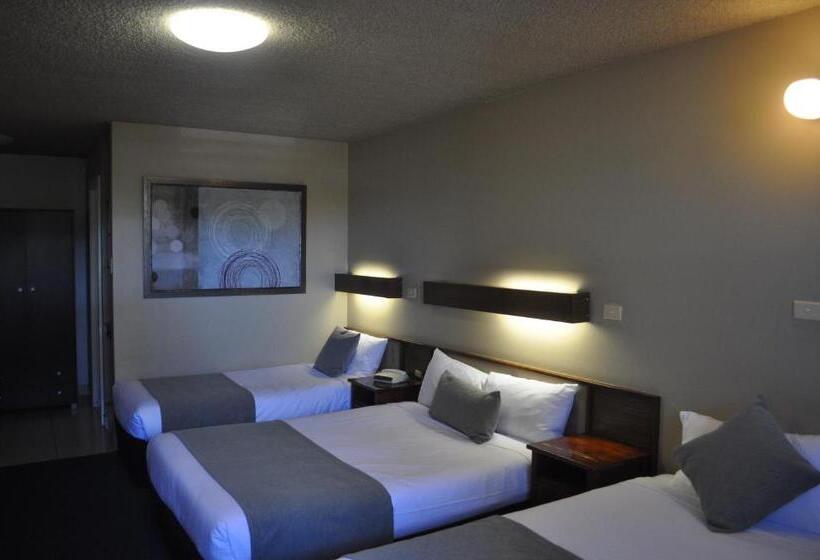 Номер Deluxe, In Town Motor Inn