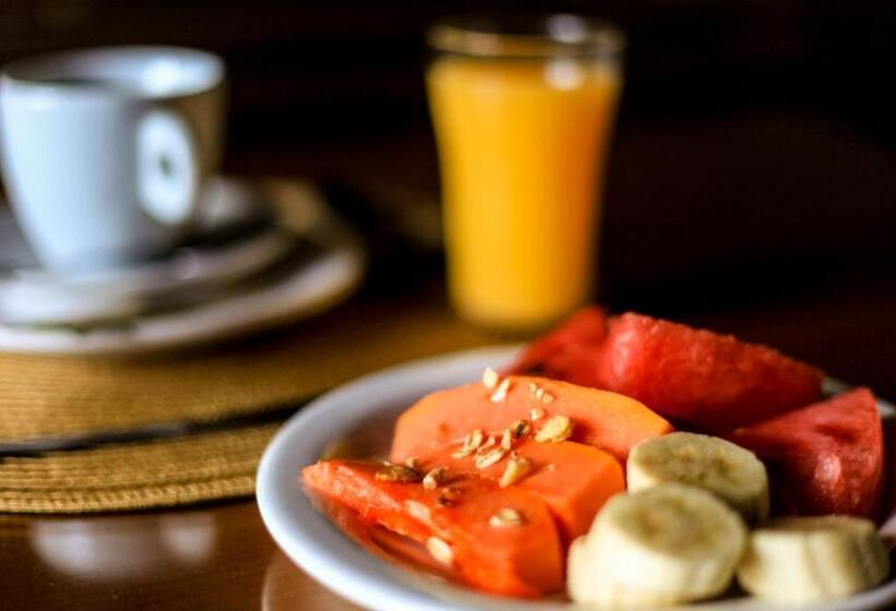 חדר סטנדרט, Maia