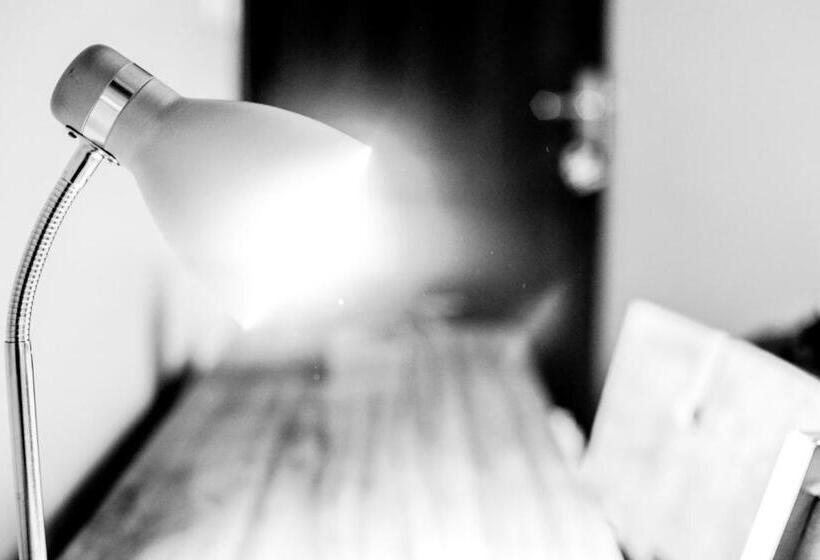 חדר סטנדרט, Maia