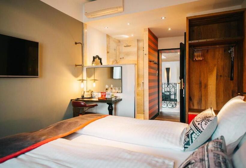 Pokój Deluxe, Pest Buda Design