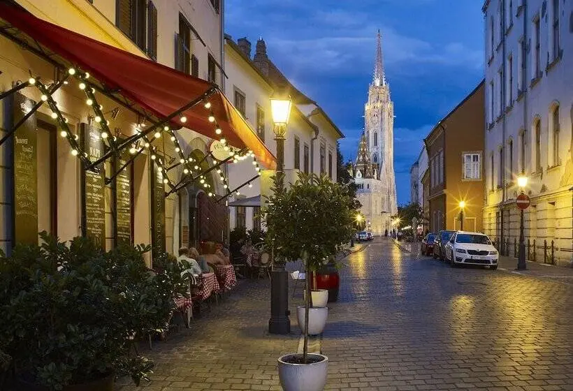 سوییت, Pest Buda Design