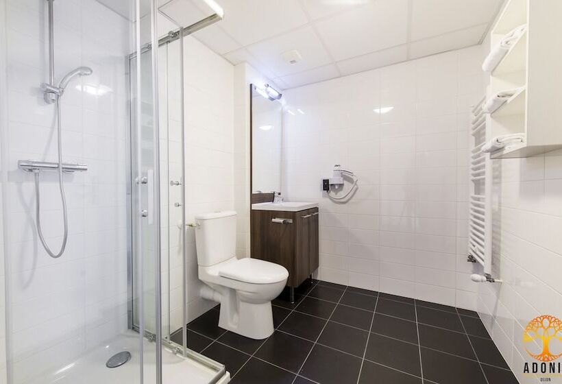 סטודיו סופריור, Adonis Dijon Maison Internationale