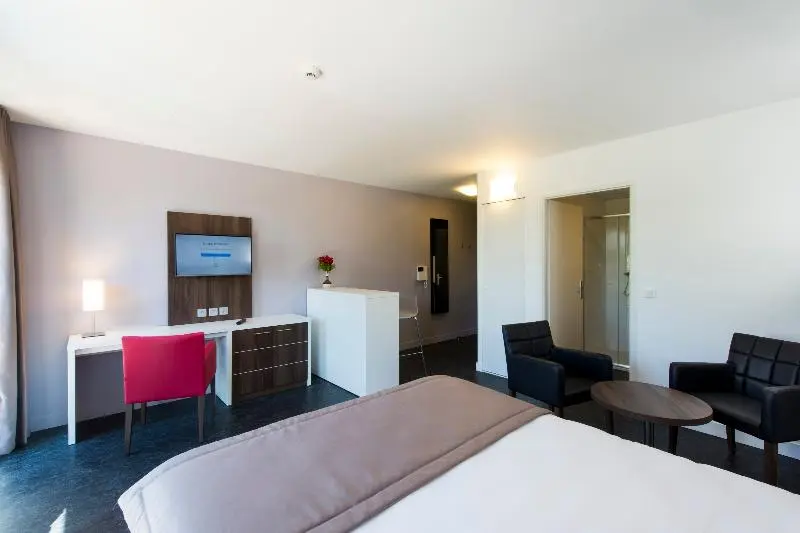 Superior-studio, Adonis Dijon Maison Internationale