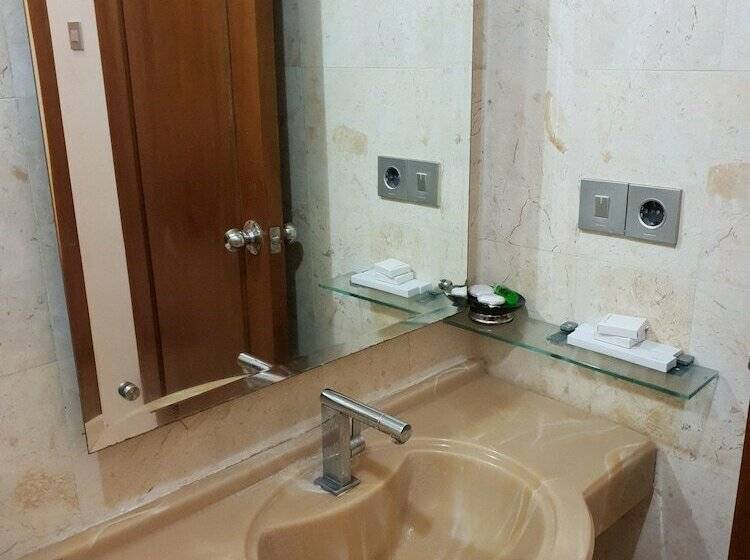 חדר סופריור, Omah Qu Guesthouse Malioboro
