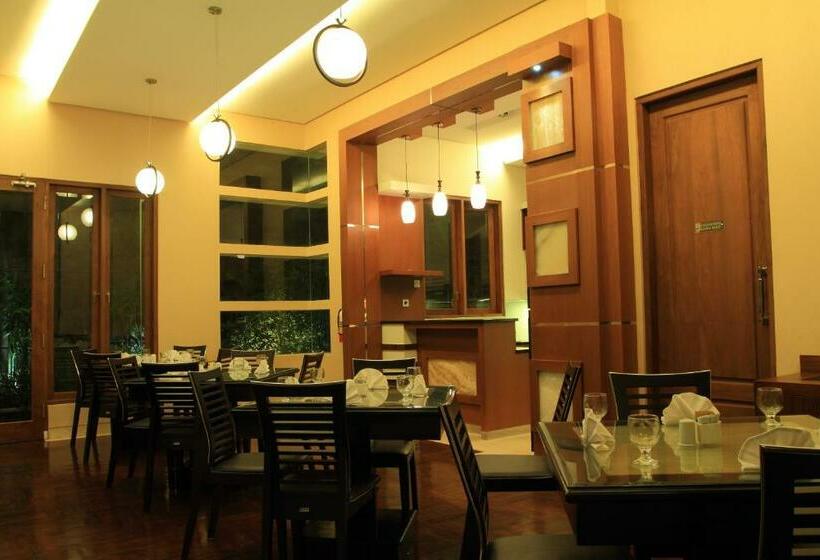 Номер Стандарт Индивидуальный Совместная Ванная, Omah Qu Guesthouse Malioboro