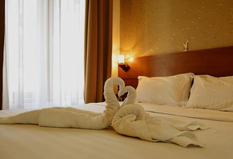 חדר סופריור, Omah Qu Guesthouse Malioboro