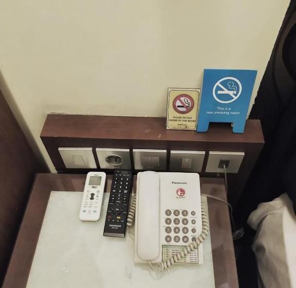 חדר דלוקס, Omah Qu Guesthouse Malioboro