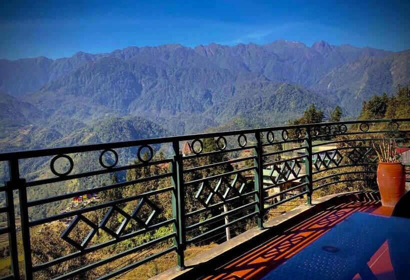 سوئیت جونیور با چشمانداز کوهستان, Sapa Vista