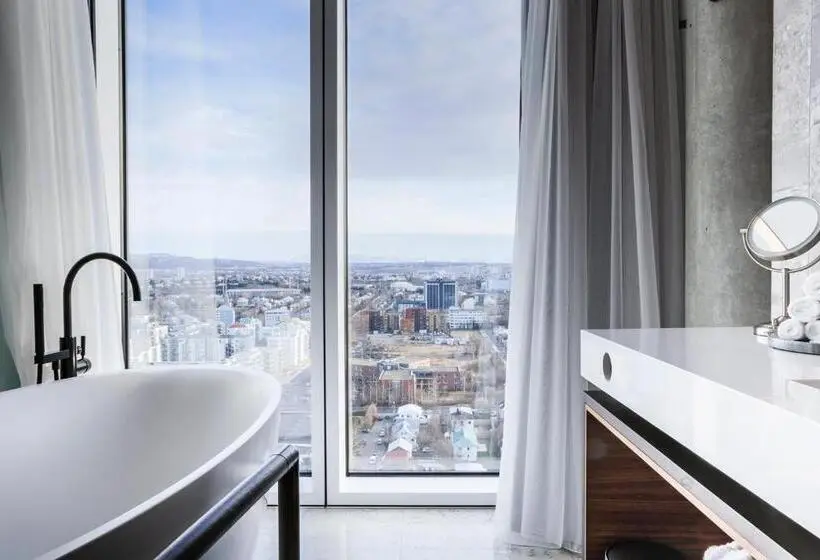 سوییت, Tower Suites Reykjavik