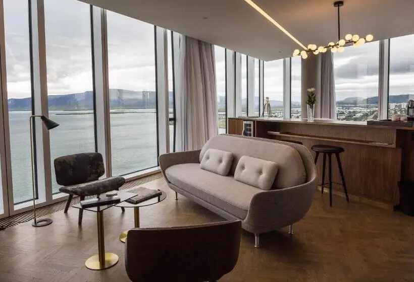 سوییت, Tower Suites Reykjavik