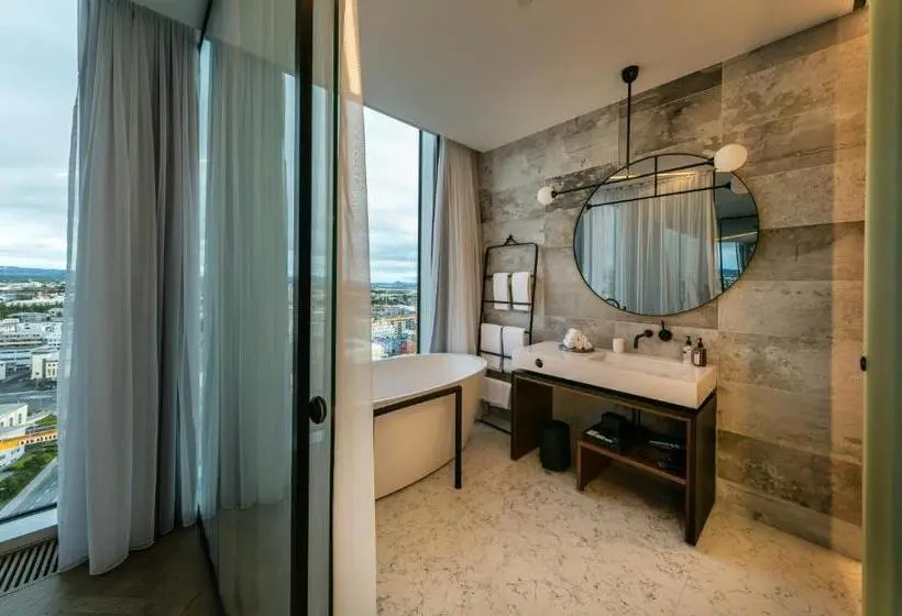 سوییت, Tower Suites Reykjavik