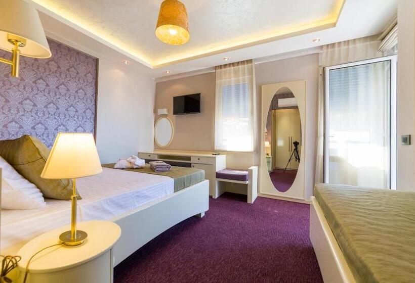 اتاق استاندارد سه نفره, Villa Katarina