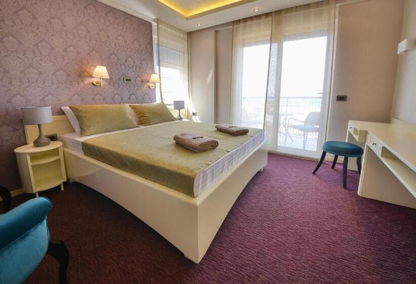 اتاق استاندارد با بالکن و چشم‌انداز دریا, Villa Katarina