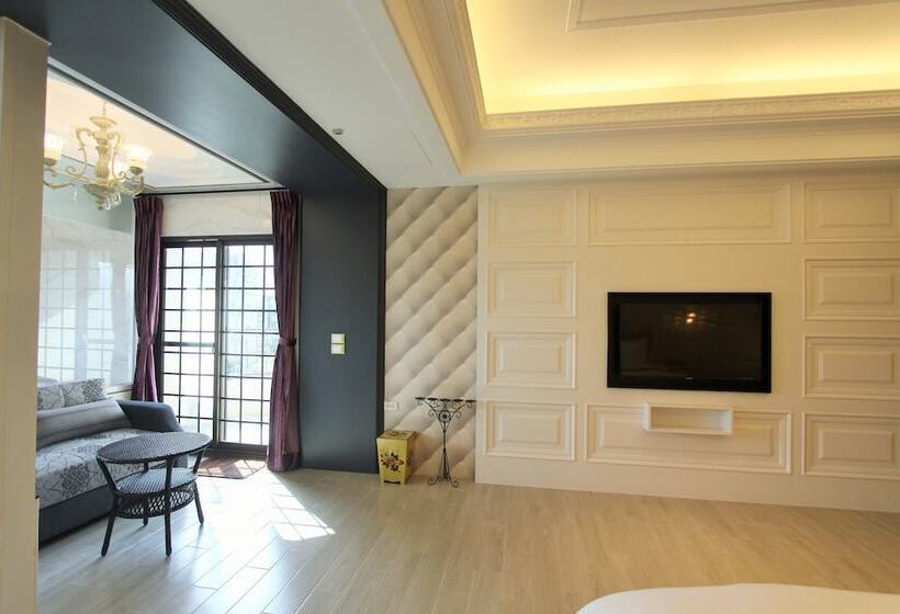 琮城市景观的豪华间, Hualien Flora B&b