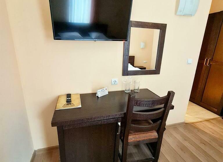 غرفة قياسية, Family Hotel Chiflik Hills