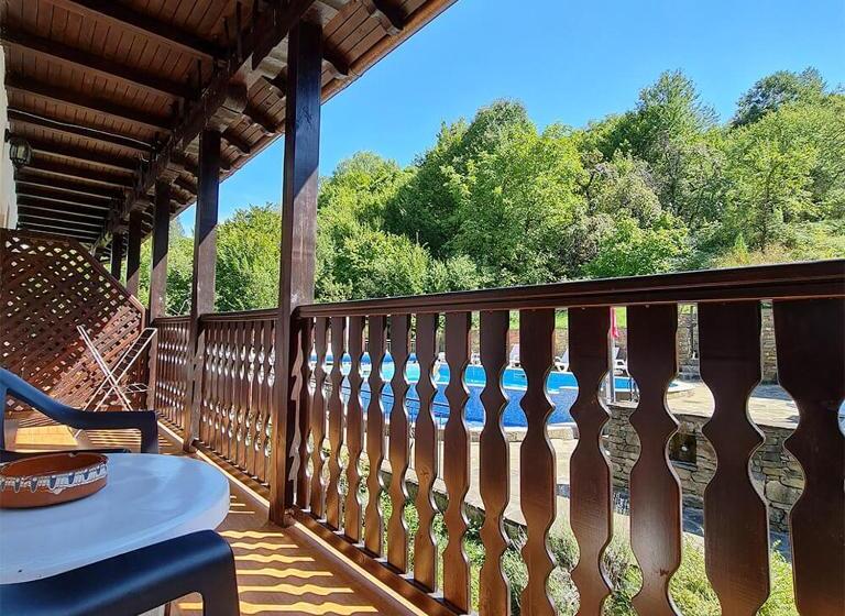 غرفة قياسية ثلاثية مزودة بشرفة, Family Hotel Chiflik Hills