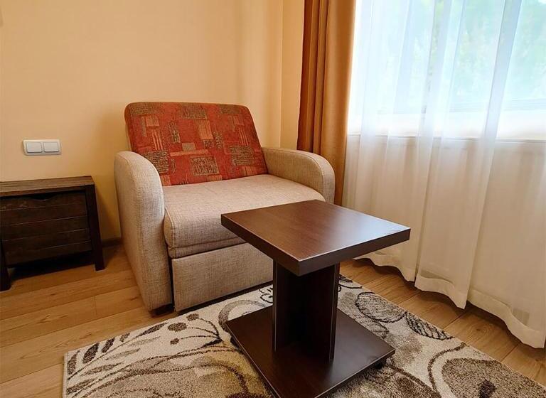 غرفة عائلية, Family Hotel Chiflik Hills