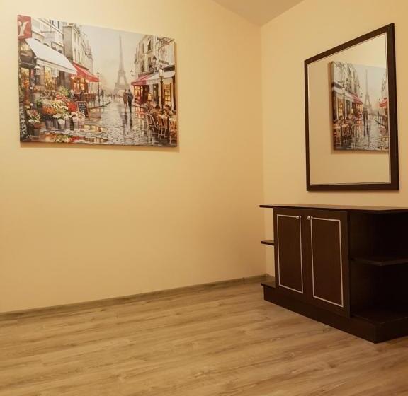 استودیوی سوپریور, Panorama