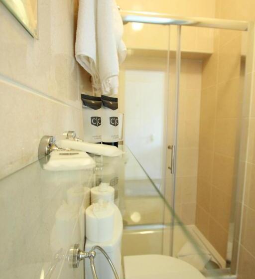标准间, Eccles Townhouse