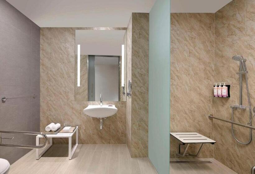 اتاق سوپریور برای معلولان, Mövenpick Hotel & Apartments Ghala Muscat