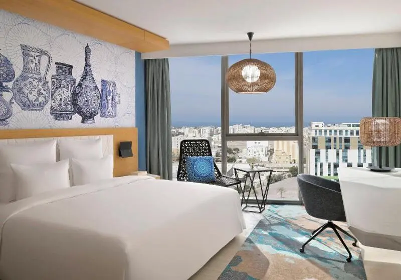 اتاق اجرایی با تخت بزرگ, Mövenpick Hotel & Apartments Ghala Muscat