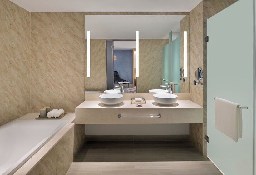 اتاق اجرایی, Mövenpick Hotel & Apartments Ghala Muscat