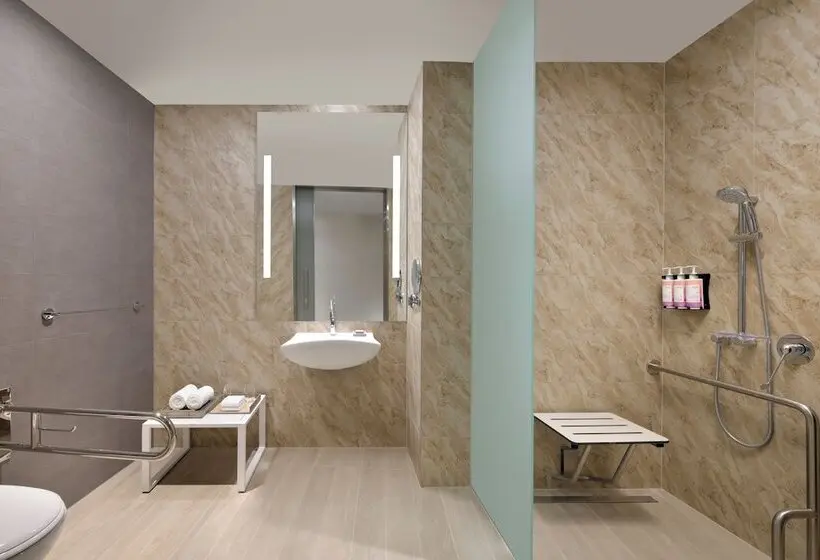 اتاق سوپریور برای معلولان, Mövenpick Hotel & Apartments Ghala Muscat