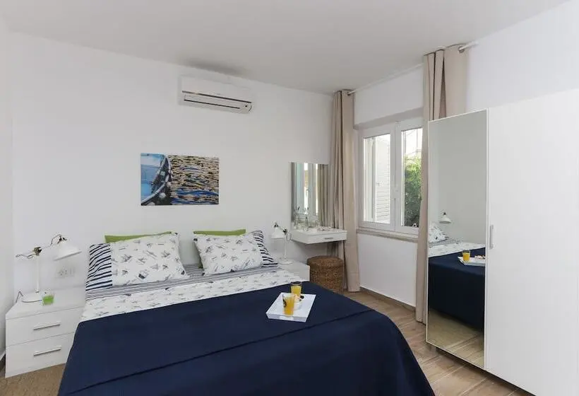 استودیو استاندارد با تراس, Villa Providenca