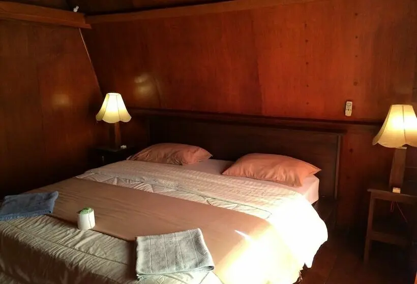 بانگلوی لوکس, Coral Beach 2 Bungalow