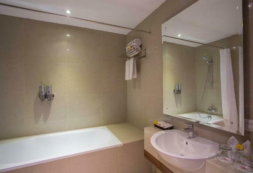 디럭스 룸, Prima In Hotel Malioboro