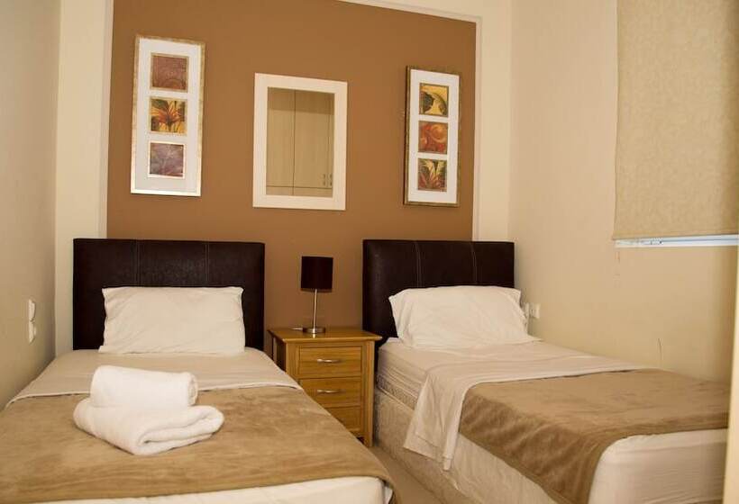 Бунгало с видом на бассейн, Lagada Bay Resort