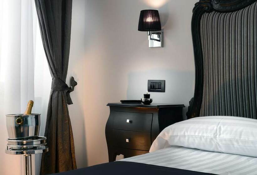 سوئیت با وان آب گرم, Barbarella Suite