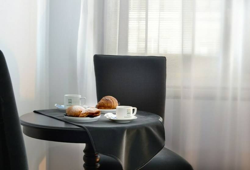 سوئیت با وان آب گرم, Barbarella Suite