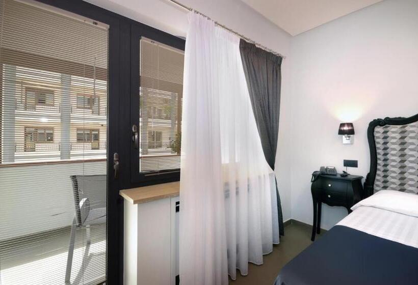 سوییت جونیور با بالکن, Barbarella Suite