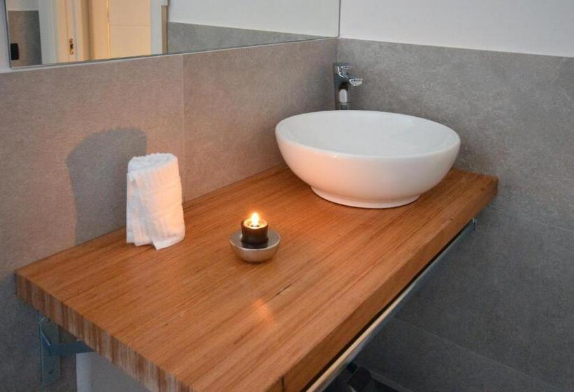 اتاق استاندارد, Barbarella Suite