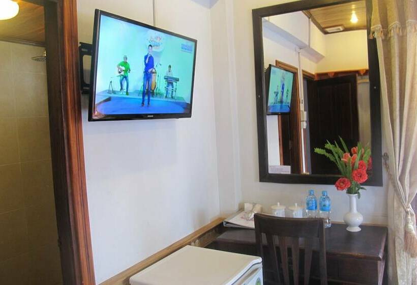 غرفة قياسية, Golden Lotus Place