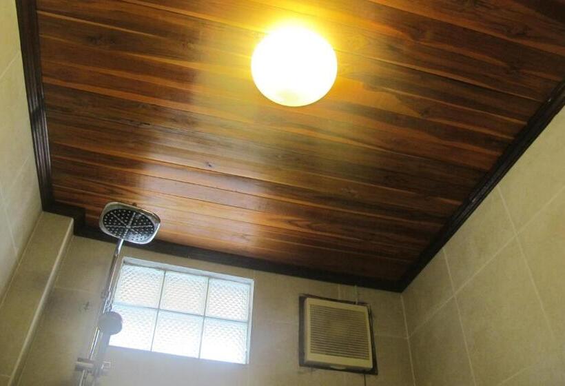 غرفة سوبيريور, Golden Lotus Place