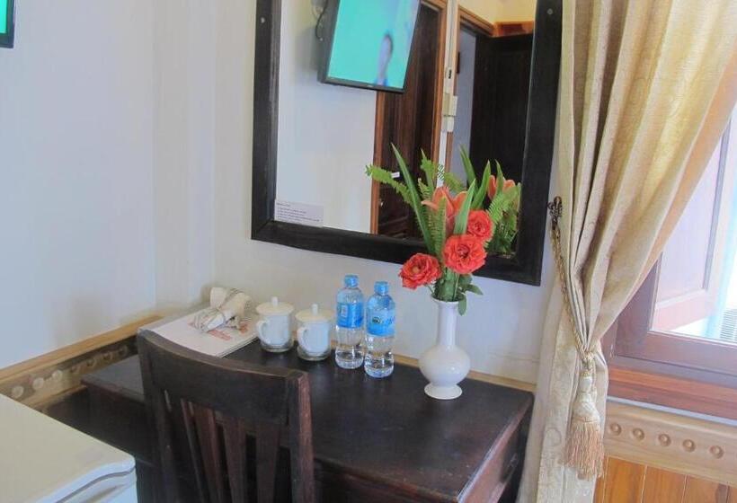 غرفة سوبيريور, Golden Lotus Place