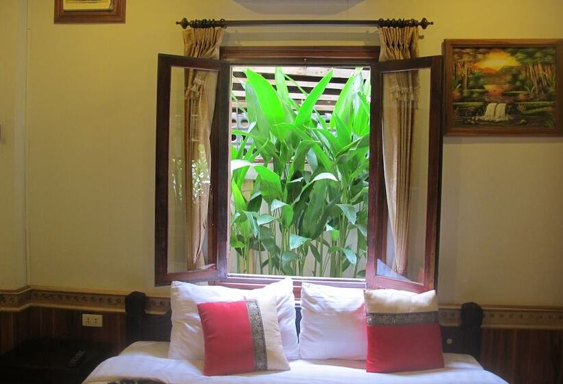 غرفة قياسية, Golden Lotus Place