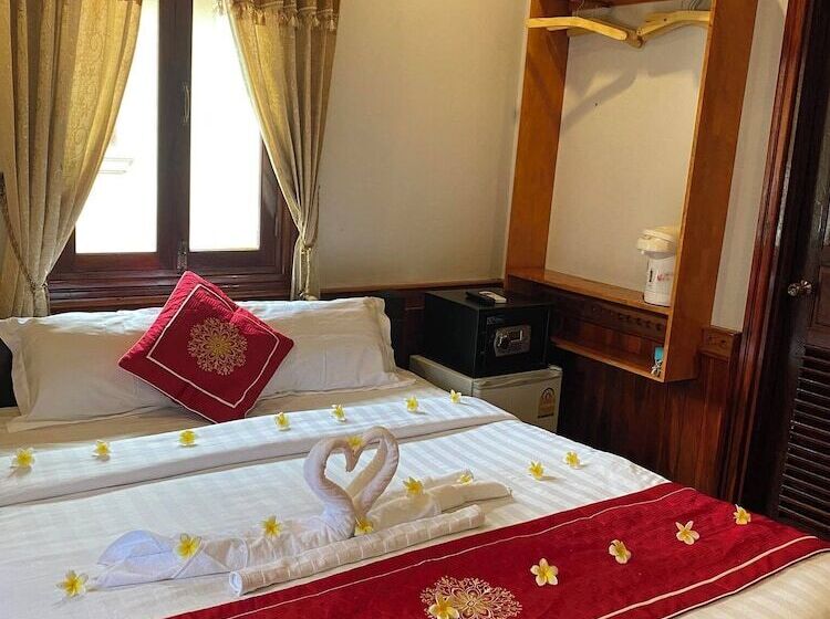 غرفة سوبيريور, Golden Lotus Place