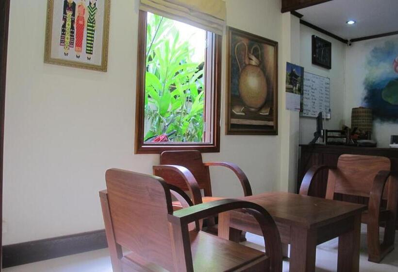 غرفة قياسية, Golden Lotus Place