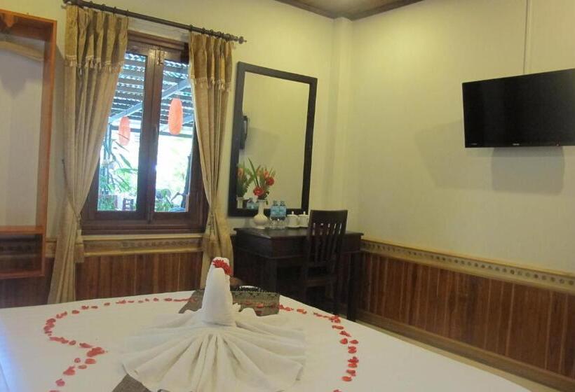 غرفة قياسية, Golden Lotus Place