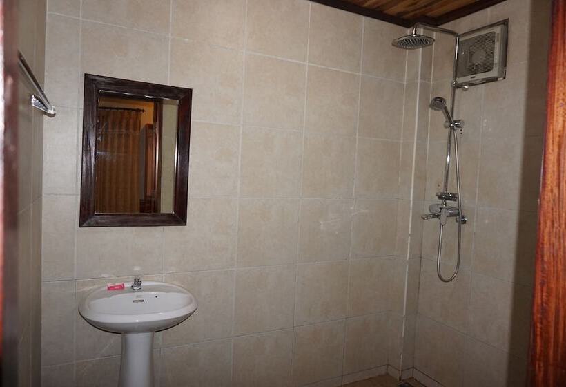 غرفة قياسية, Golden Lotus Place